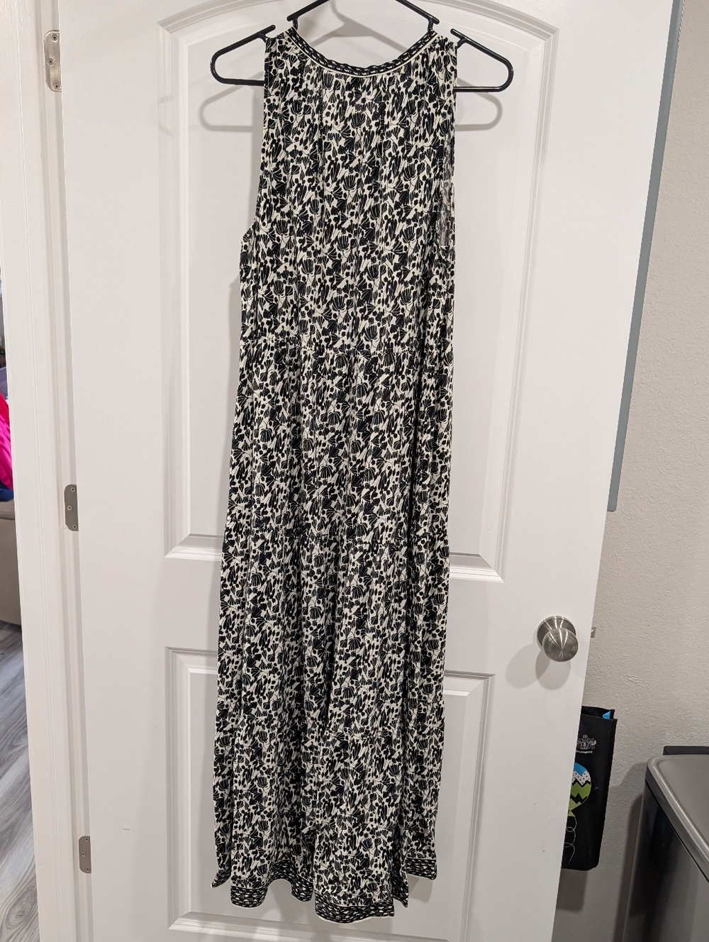 Max Studio Black and White Floral Print Maxi Dress Size L - Picture 3 of 4